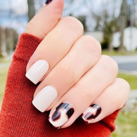 Color Street | Show and Shell, tortoise design nail strips - Picture 8 of 10